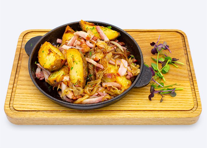 Запеченная картошка с беконом и жареным луком Запеченная картошка с беконом и жареным луком