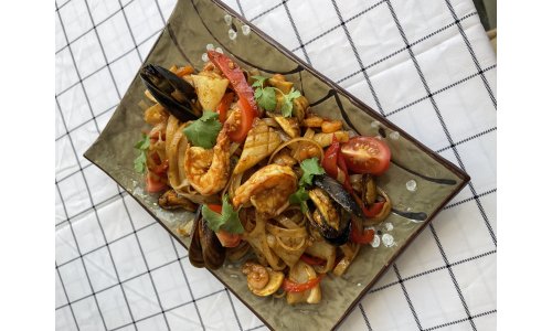 РИСОВА ЛОКШИНА з морепродуктами і овочами