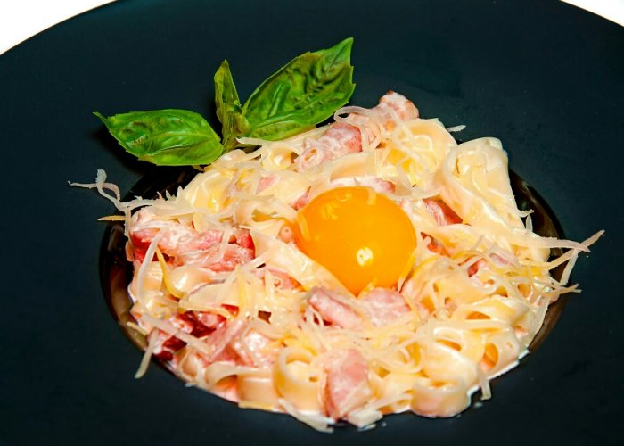 Паста A La Carbonara Паста A La Carbonara