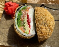 Суши Бургер с лососем