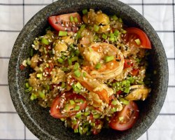РИС ГОХАН с морепродуктами, яйцом и овощами