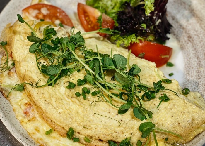 Омлет с моцареллой и овощами Омлет с моцареллой и овощами